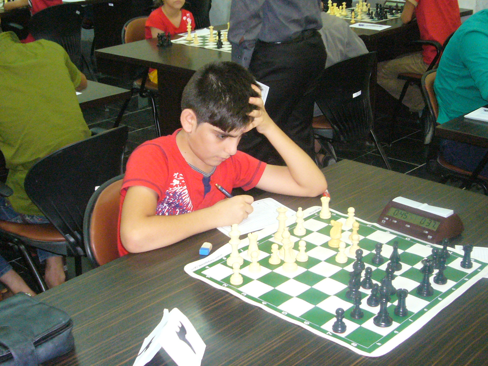http://s5.picofile.com/file/8102220150/P1040817.jpg