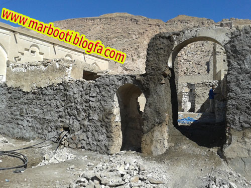 http://s5.picofile.com/file/8102347634/masjedjameqadim4.jpg
