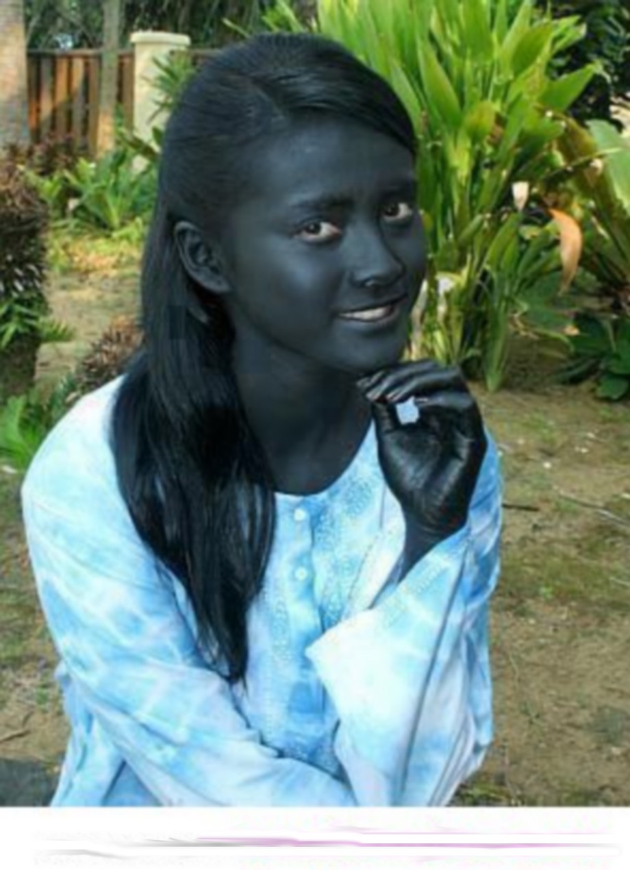 http://s5.picofile.com/file/8102381926/Fuy_African_Girls_photo.jpg