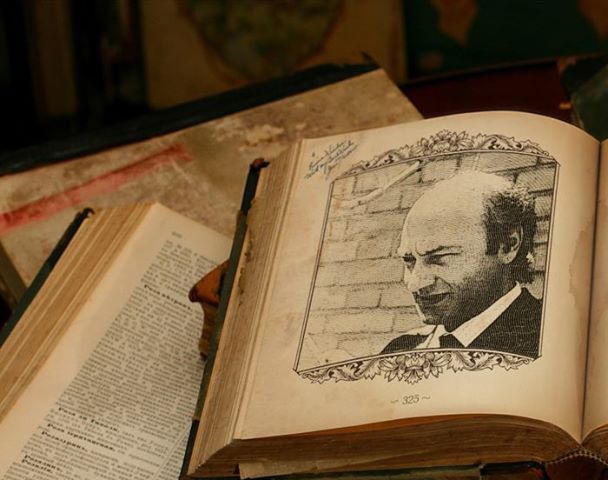 http://s5.picofile.com/file/8102562218/378634_10150387573413631_376122644_n.jpg