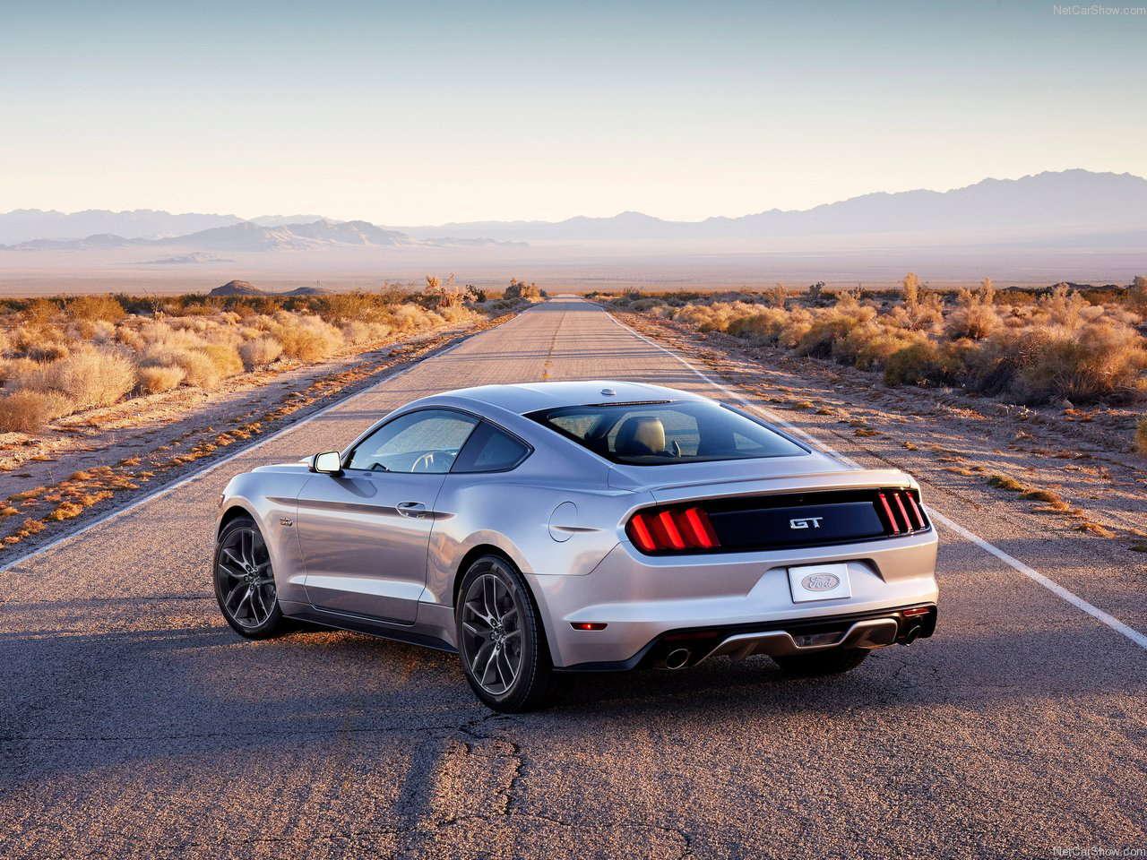 Ford_Mustang_GT_2015_1.jpg