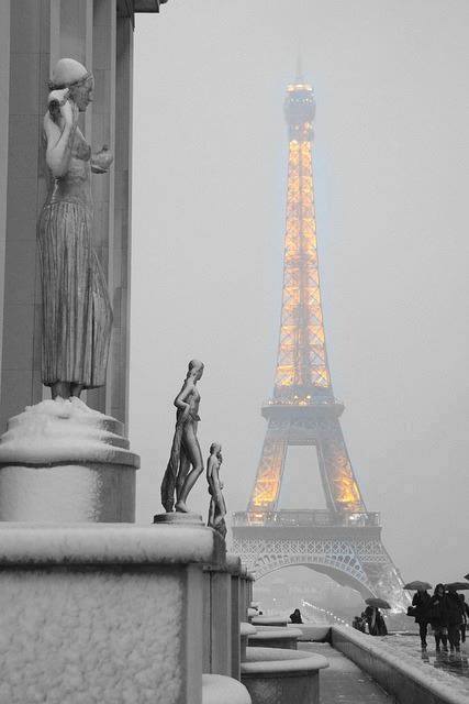 Snowy_Morning_in_Paris_.jpg