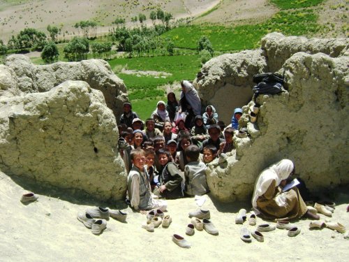 عکس یک مکتب درمناطق مرکزی  افغانستان