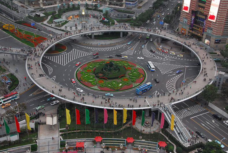 پل عابر پیاده دایره ای شکل در چین