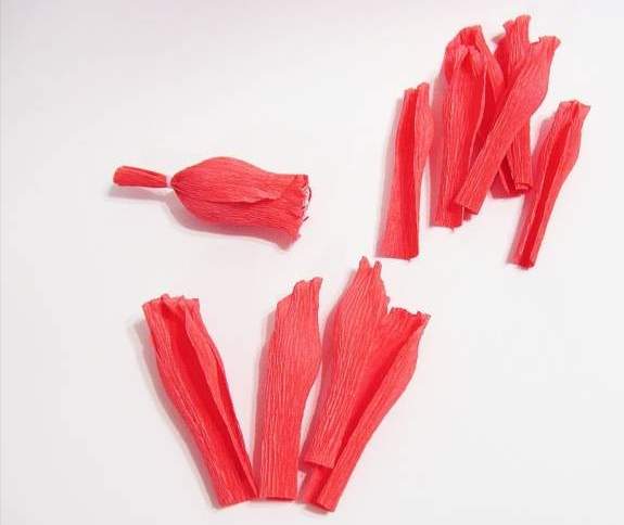 آموزش تصويري تزيين شكلات براي روز عشق يه شكل گل