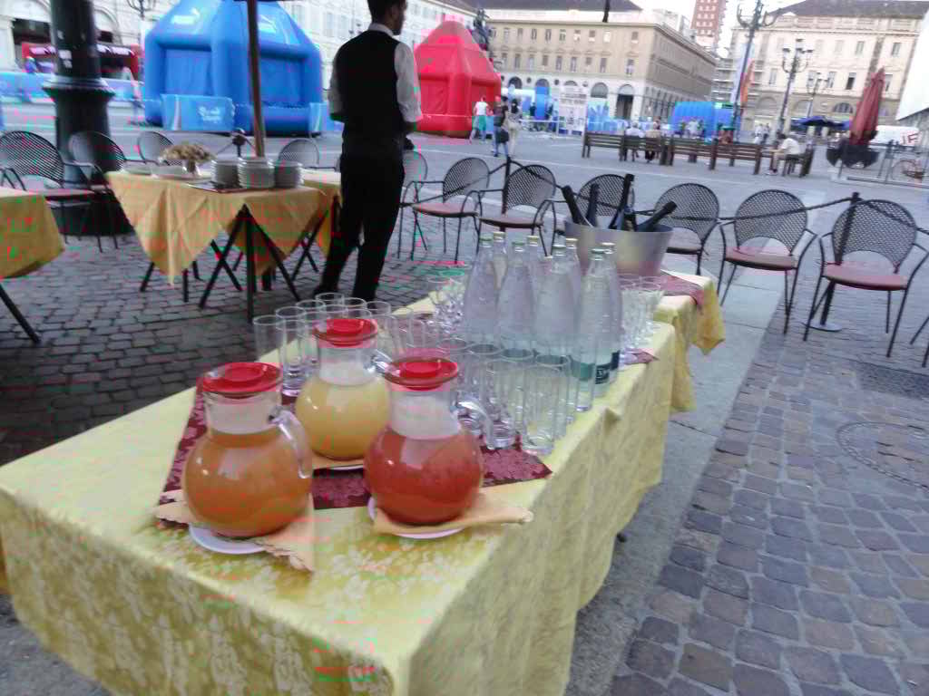 http://s5.picofile.com/file/8110374076/DSC00996.jpg
