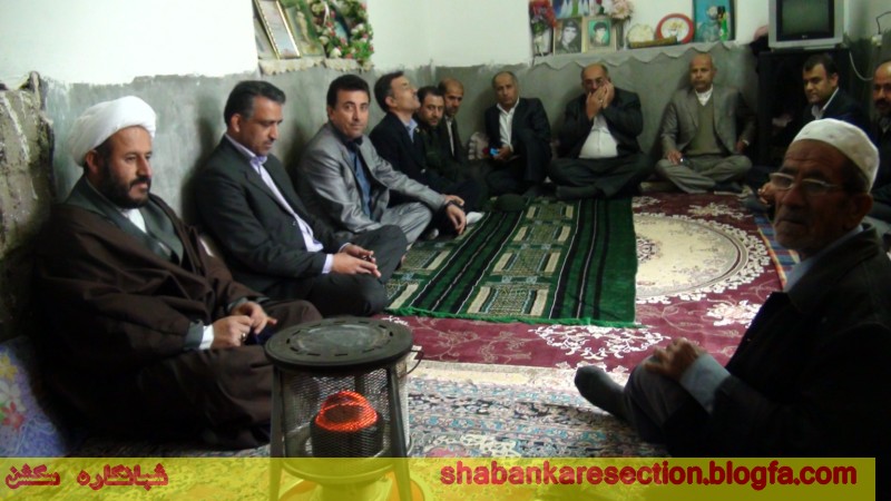 http://s5.picofile.com/file/8111871442/DSC03216_Copy_.jpg
