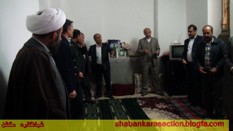 http://s5.picofile.com/file/8111871534/DSC03219_Copy_.jpg