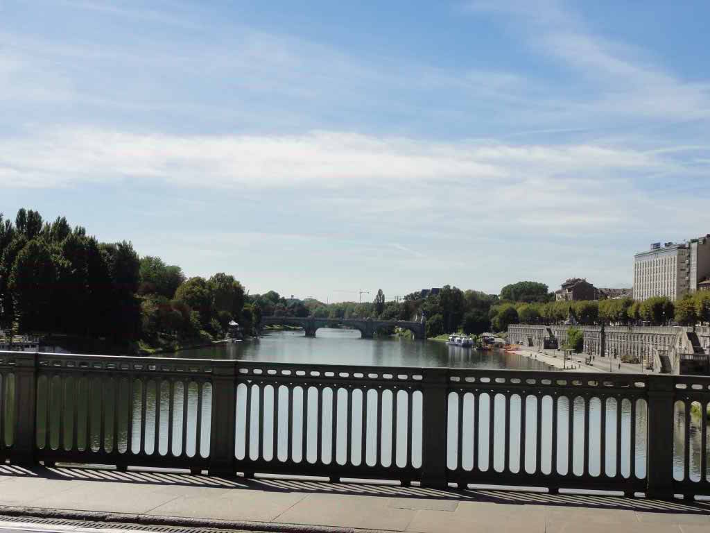 http://s5.picofile.com/file/8111952884/DSC01072.jpg