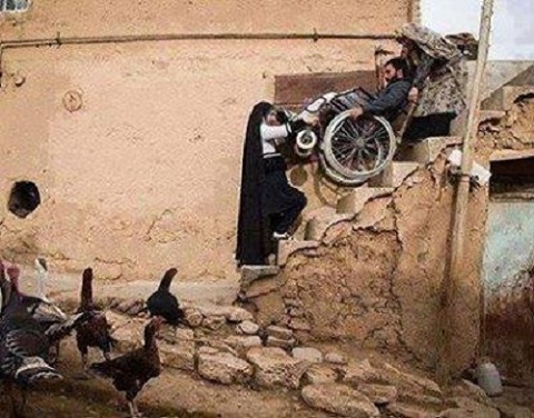 [تصویر: zanane_bi_eddea.jpg]