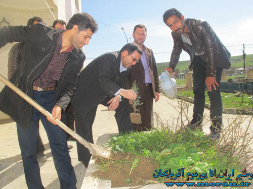 http://s5.picofile.com/file/8117127326/moran_ir.jpg