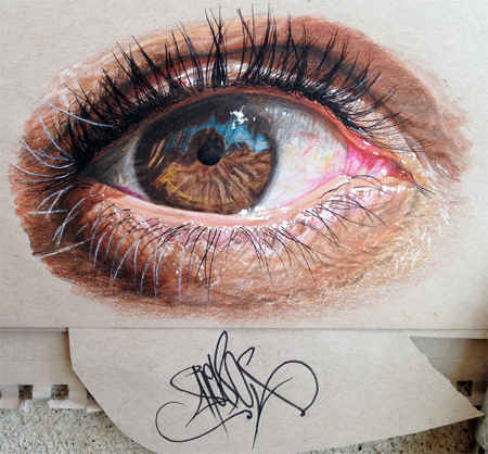 عکس نقاشی زیبا از چشم و لب با مداد