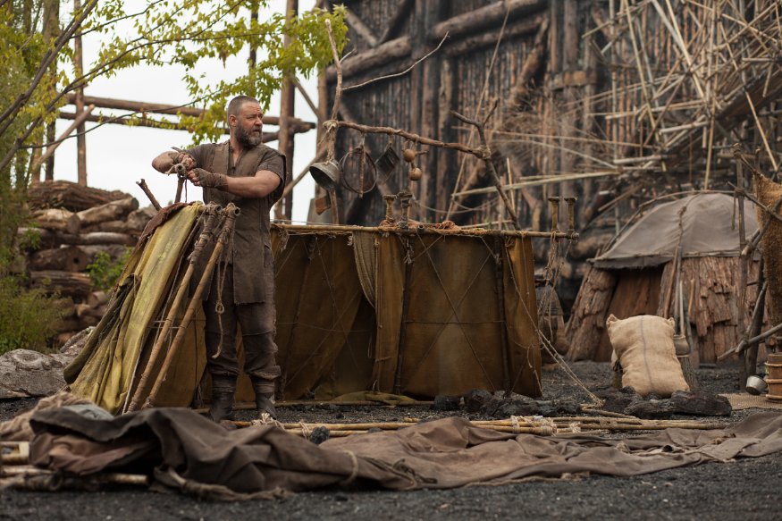 دانلود رایگان فیلم Noah 2014 کیفیت بالا MV5BODU2ODUwMzA5NV5BMl5BanBnXkFtZTgwODA3MTM0MTE V1 SX1303 SY583 دانلود فیلم Noah 2014