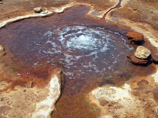 چشمه آب معدنی قزل داغ(شور سو)قاضی جهان