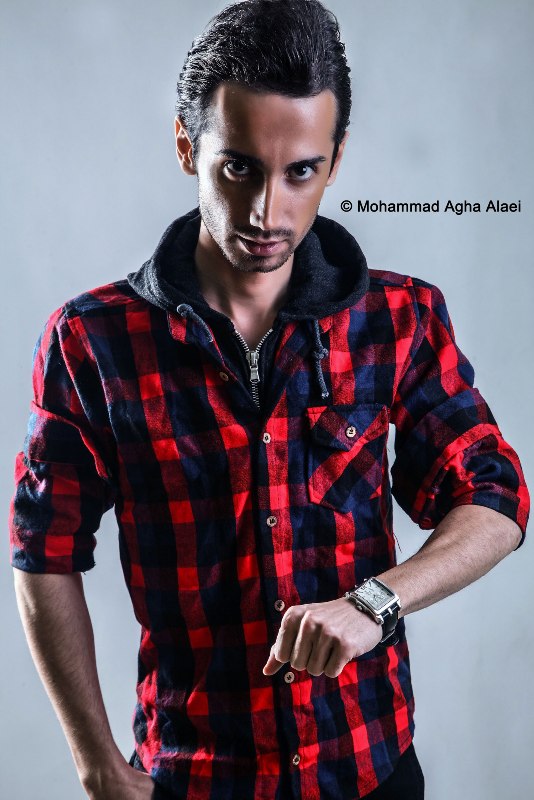 http://s5.picofile.com/file/8120992318/saman_jalili_shole_dar_800.jpg