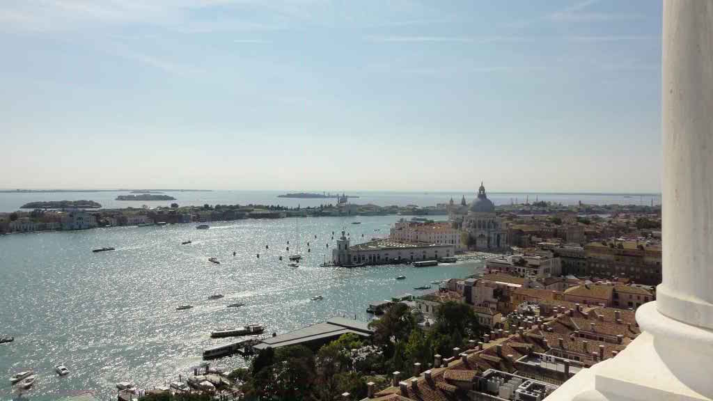 http://s5.picofile.com/file/8122131126/DSC01850.jpg
