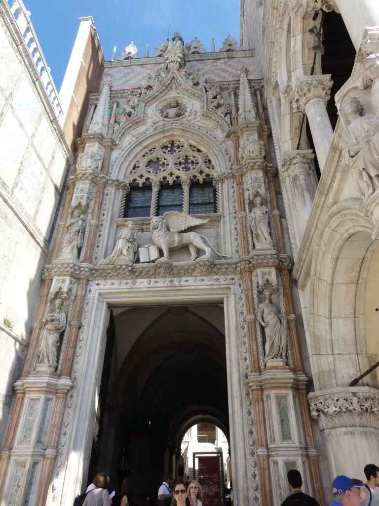 http://s5.picofile.com/file/8122131226/DSC01885.jpg