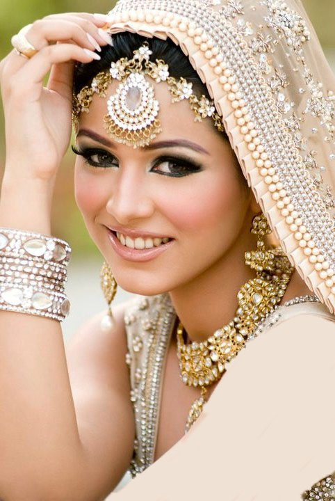 مدل لوازم جانبی عروس هندی