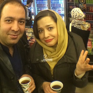 مهراوه شریفی نیا درحال چای خوردن+عکس