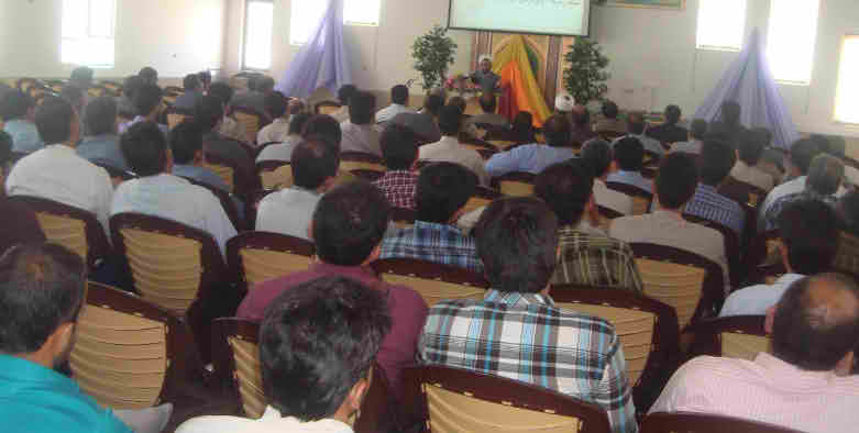 http://s5.picofile.com/file/8123197276/wwrrwr.jpg