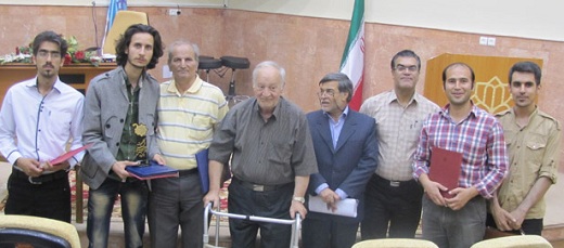 من و دوستان همگی خوشحالیم
