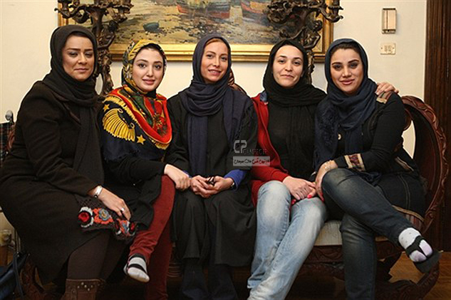 فریبا نادری و نازلی رجب پور در پشت صحنه سریال ستایش2