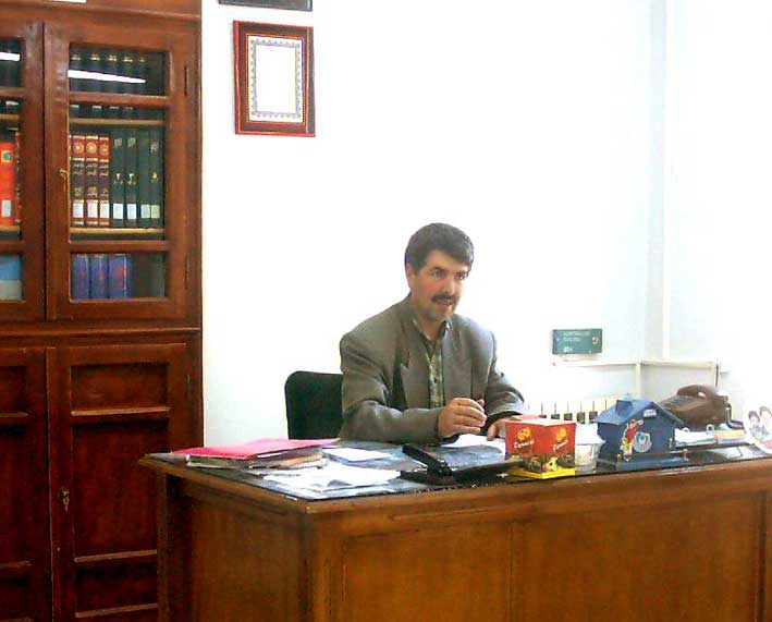 آقای محمد اسدپور اقدم مسئول کتابخانه امام علی (ع) قاضی جهان