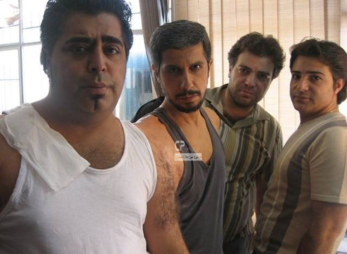 جواد رضویان و رضا شفیعی جم در پشت صحنه فیلم سینمایی چار چنگولی