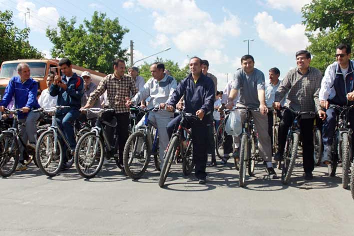 حضور  جمعی از اهالی قاضی جهان در همایش بزرگ دوچرخه سواری در گوگان 