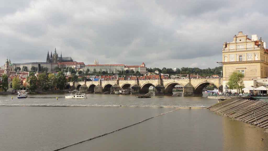http://s5.picofile.com/file/8127123900/DSC02028.jpg