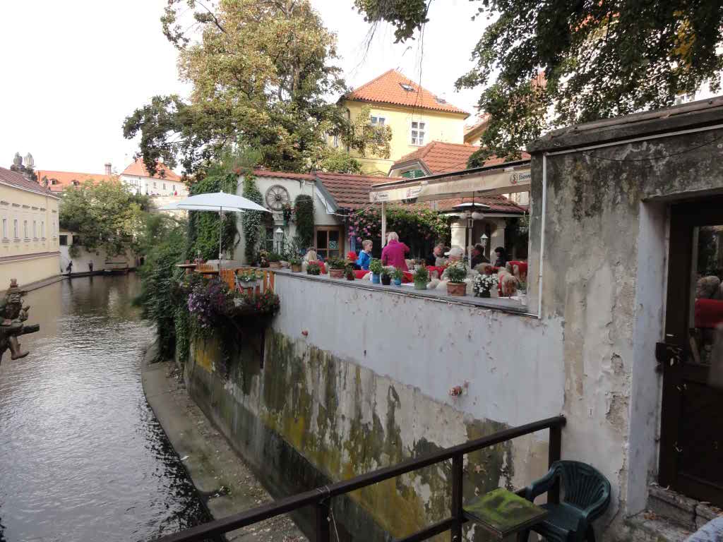 http://s5.picofile.com/file/8127124034/DSC02072.jpg