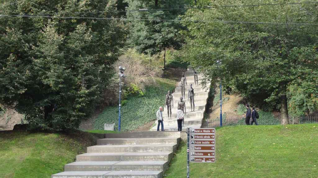 http://s5.picofile.com/file/8128759318/DSC02108.jpg