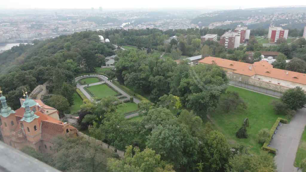 http://s5.picofile.com/file/8128759484/DSC02125.jpg