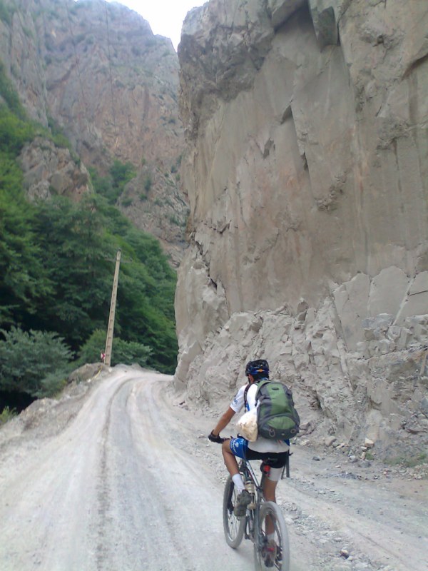 گزارش دوچرخه سواری قزوین – الموت (جاده اکبر آباد) –  سه هزار -  تنکابن