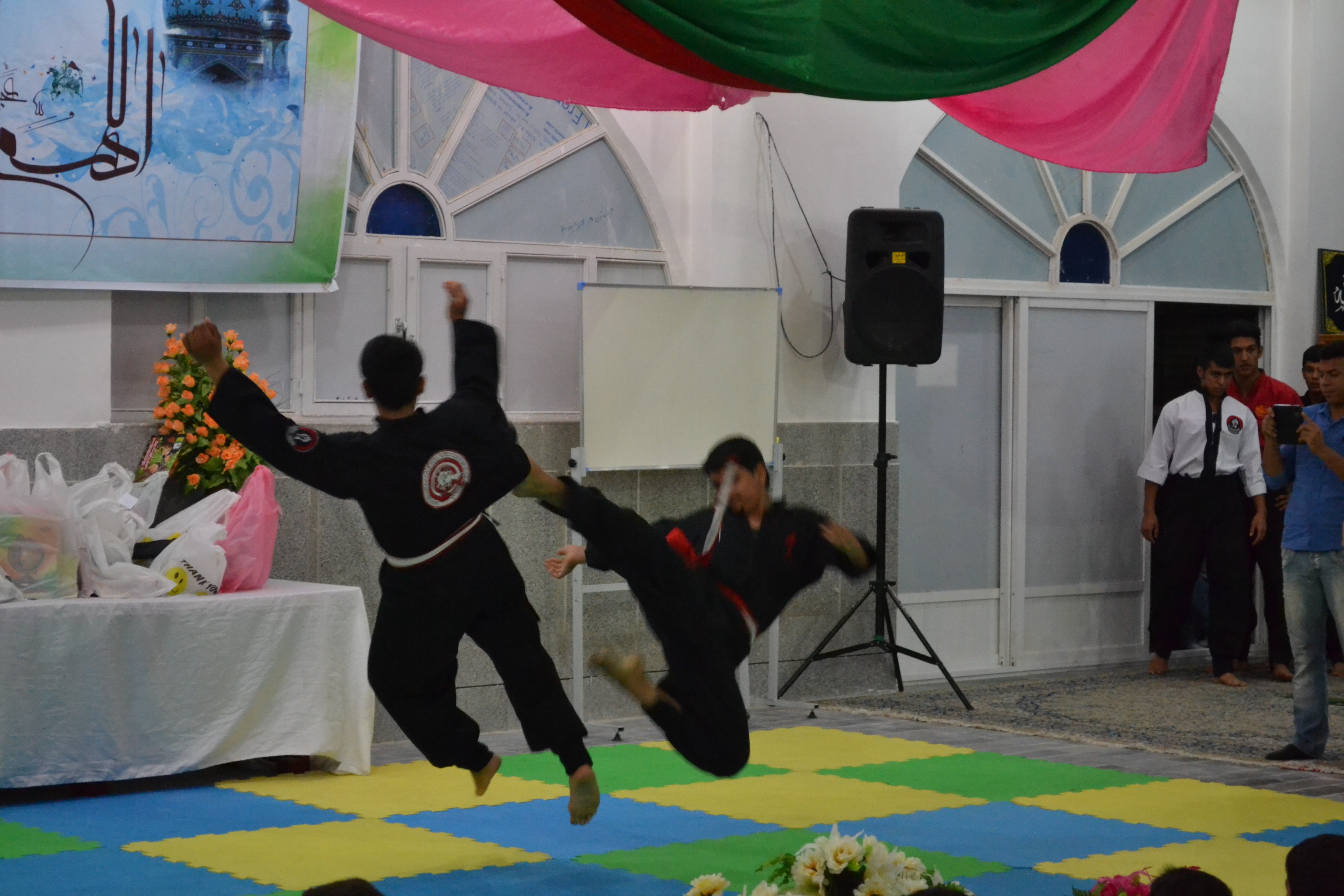 http://s5.picofile.com/file/8129428442/DSC_0056.jpg