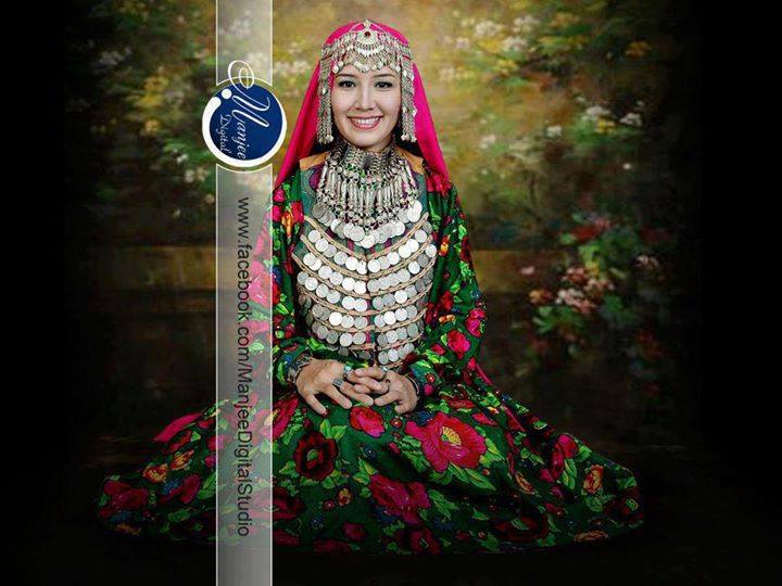 دختران ناز افغانستان با لباس محلی دختری از افغانستان 