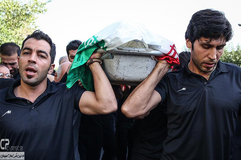 تشییع پیکر حسین معدنی مربی تیم ملی والیبال با حضور ملی پوشان