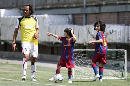 عکس ستاره های فوتبال ایران به همراه فرزندانشان _Www.Ax2shot.r98.ir