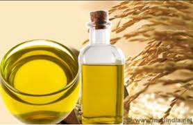 بهداشت و زیبایی: معرفی روغنهای مو برای انواع موها بهداشت و زیبایی: معرفی روغنهای مو برای انواع موها
