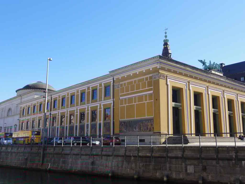 http://s5.picofile.com/file/8137218434/DSC02515.jpg