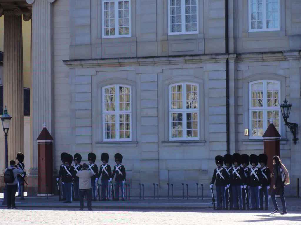 http://s5.picofile.com/file/8137219068/DSC02599.jpg