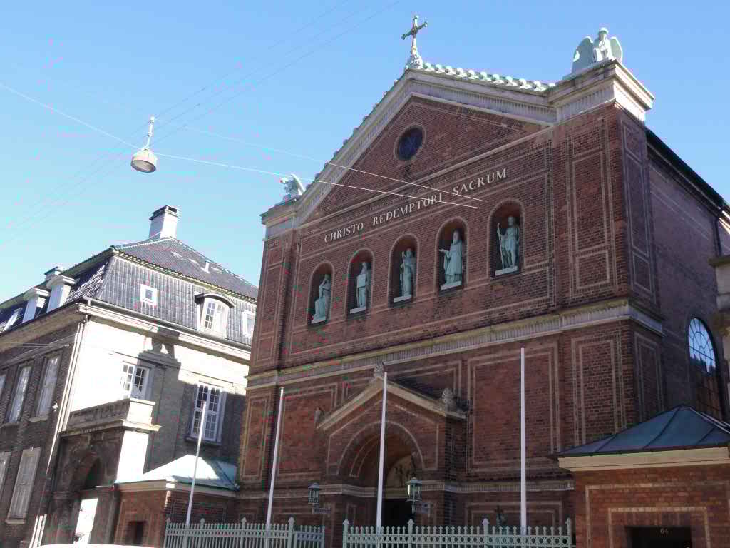 http://s5.picofile.com/file/8137219276/DSC02610.jpg