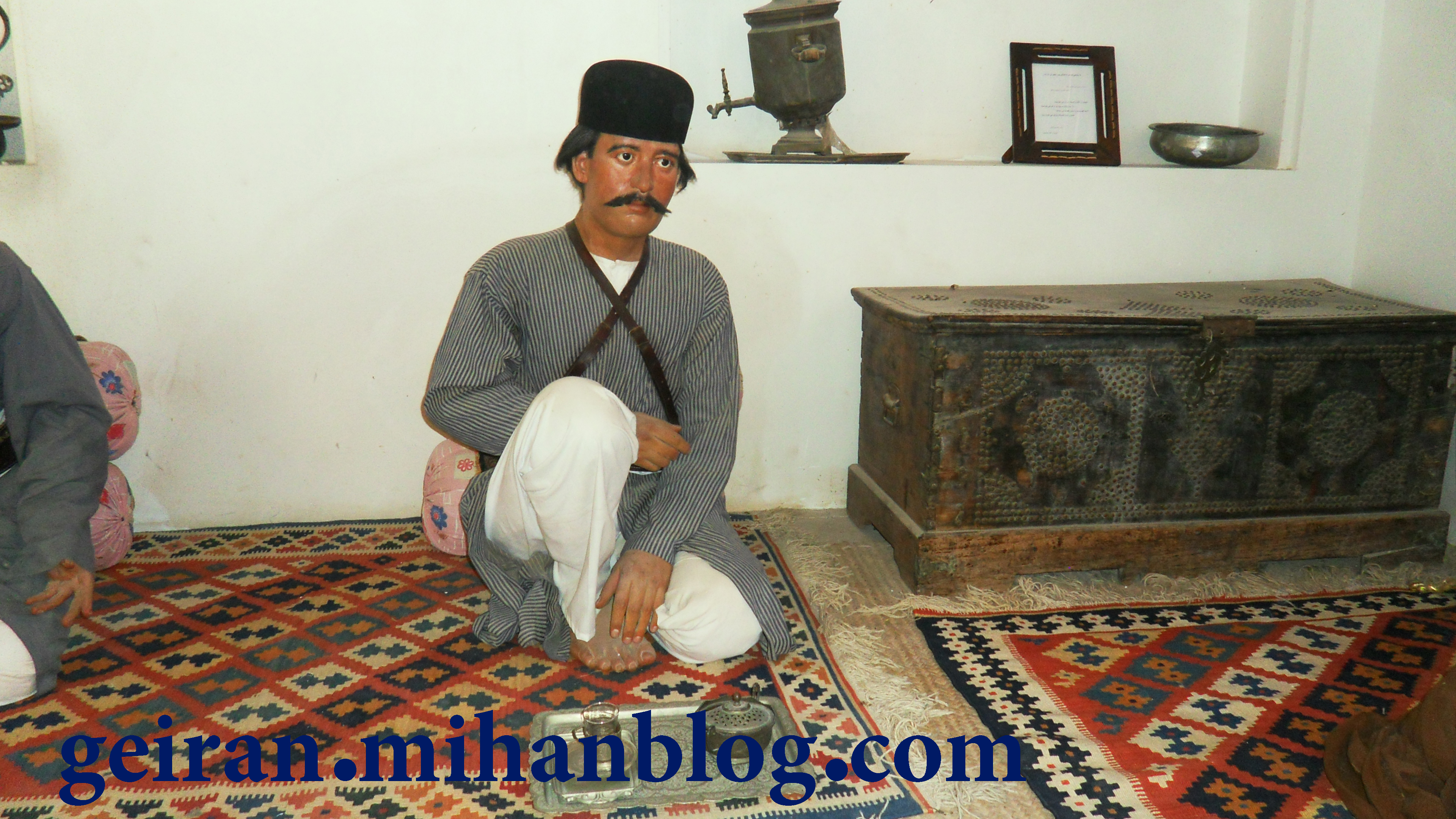 http://s5.picofile.com/file/8137558176/SAM_0393.jpg