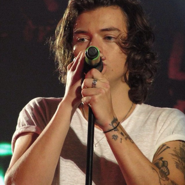 http://s5.picofile.com/file/8137658518/10607906_686116928108971_225150883_n_The_boys_on_stage_last_night_in_St_Louis_August_27_2014.jpg