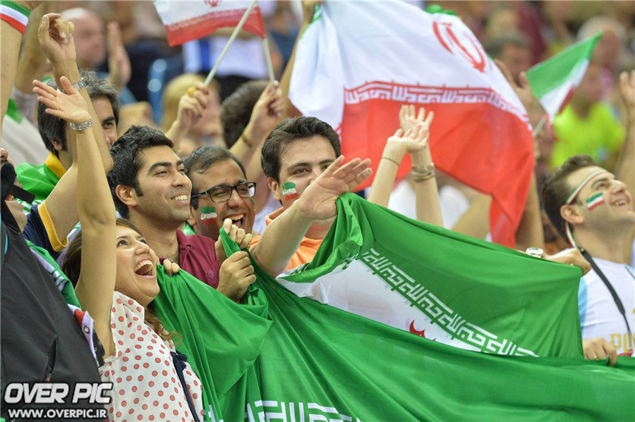تماشاگران ایرانی والیبال ایران - بلژیک