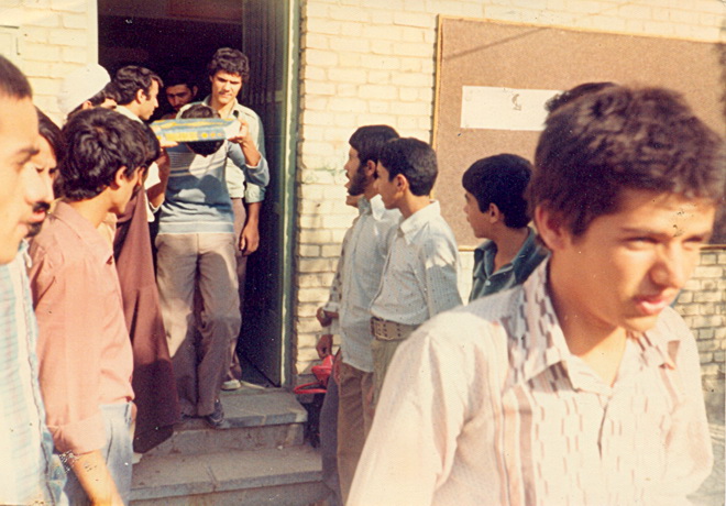http://s5.picofile.com/file/8140086268/bazi_deraz_razmandekan_1_.jpg