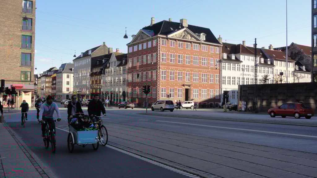 http://s5.picofile.com/file/8140746568/482.jpg
