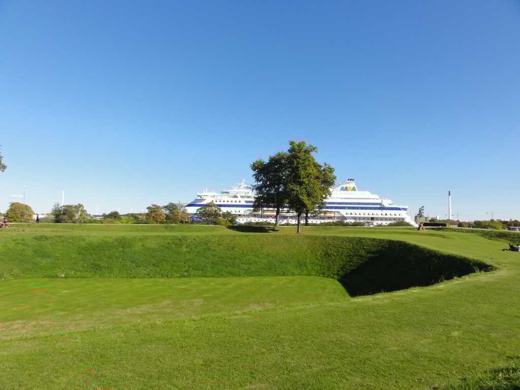 http://s5.picofile.com/file/8140746842/DSC02627.jpg