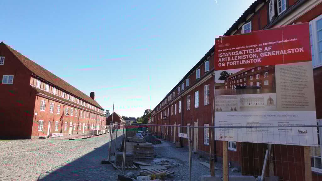 http://s5.picofile.com/file/8140746976/DSC02639.jpg