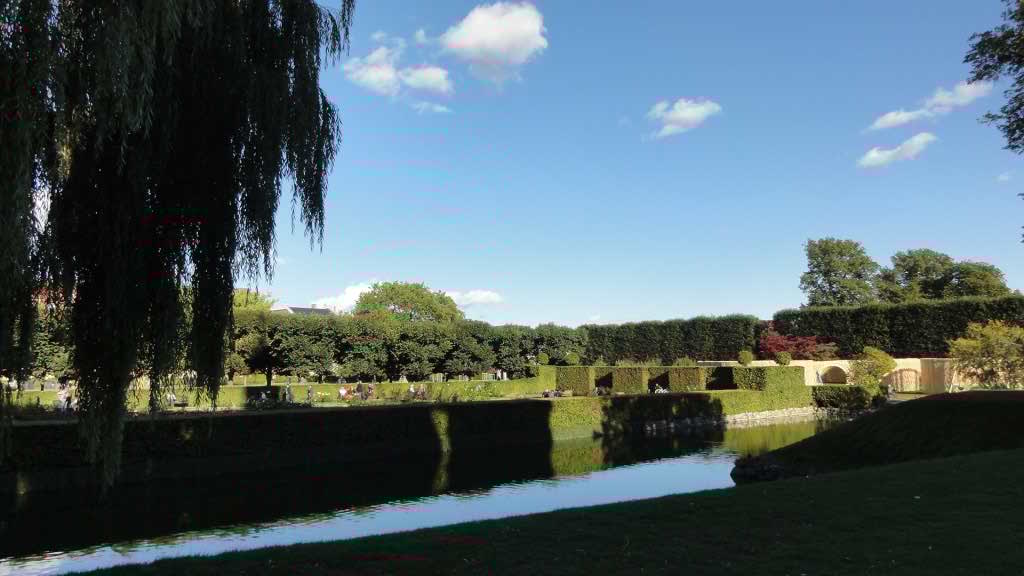 http://s5.picofile.com/file/8140747550/DSC02679.jpg